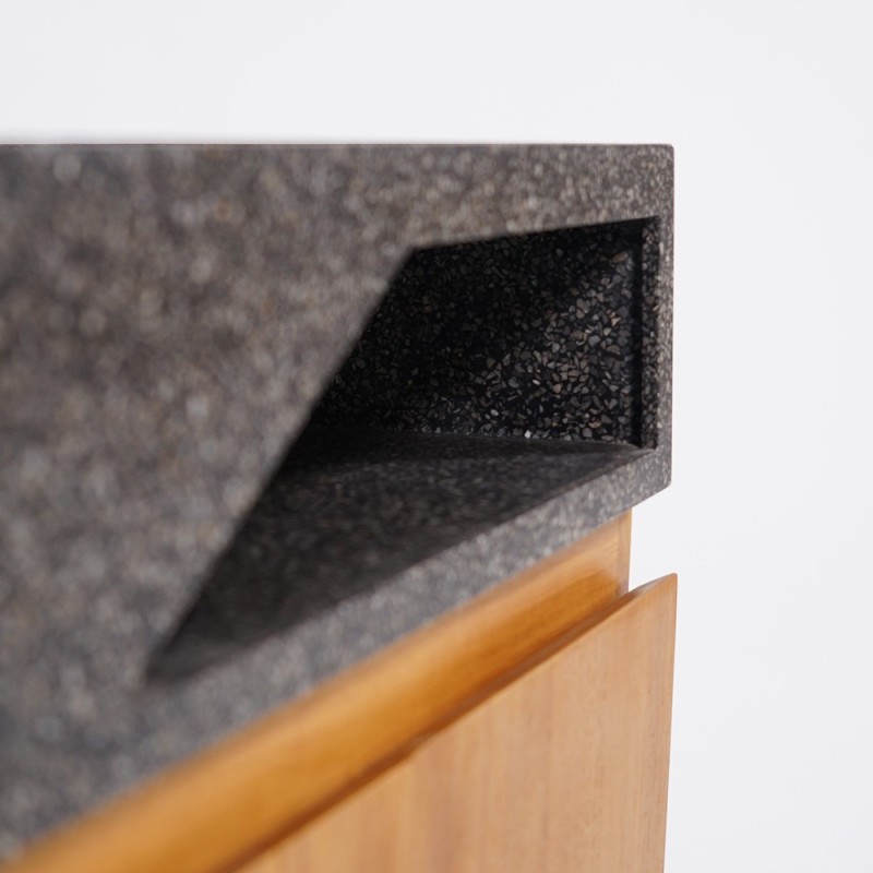 Meuble lave-mains suspendu en bois de teck massif et vasque en terrazzo noir - Tanja