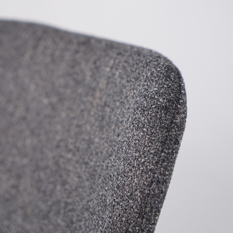Chaise de salle à manger en tissu bouclé gris et pieds en frêne noir - Paragon