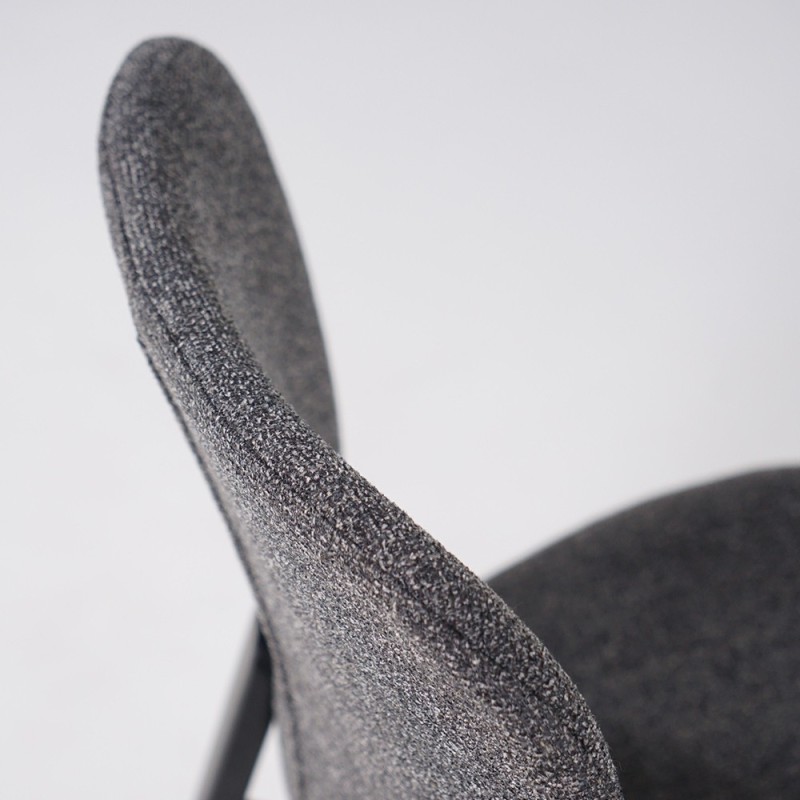 Chaise de salle à manger en tissu bouclé gris et pieds en frêne noir - Paragon