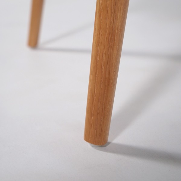 Chaise de salle à manger en tissu bouclé blanc et pieds en frêne clair - Paragon