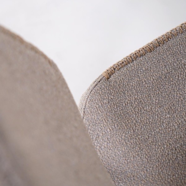 Chaise de salle à manger en tissu beige et pieds noirs - Menta