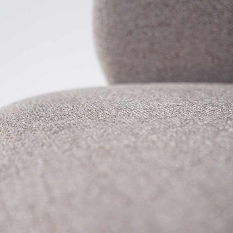 Chaise en tissu bouclé gris et pieds en métal noir - Bae