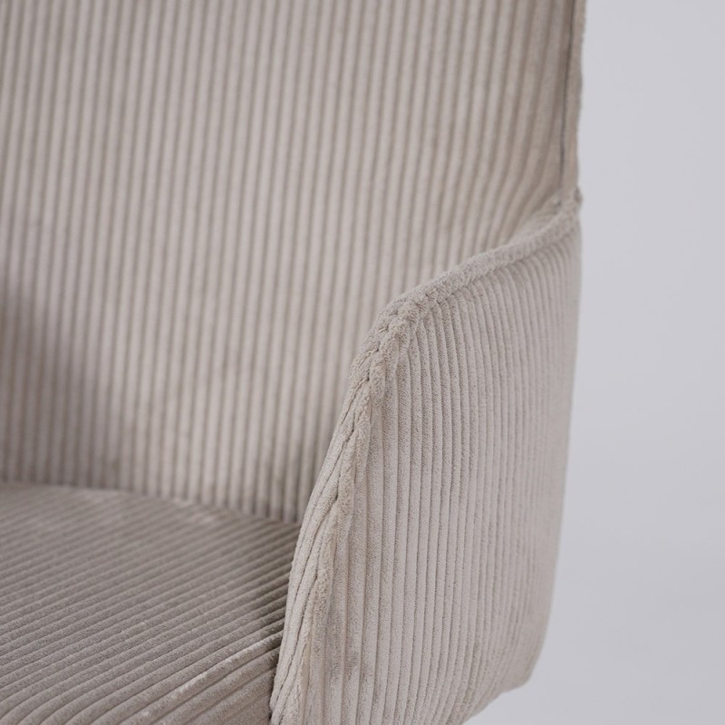 Chaise de salle à manger en velours beige et pieds en métal noir - Noa