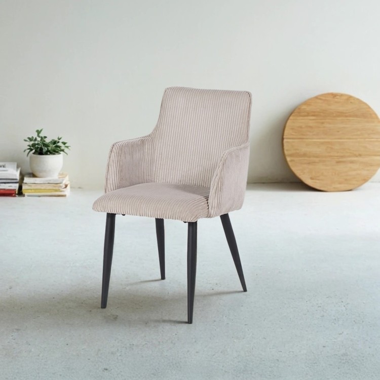 Chaise de salle à manger en velours beige et pieds en métal noir - Noa