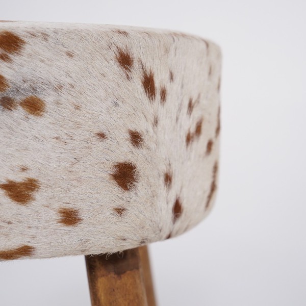 Tabouret de bar en bois et assise en peau de vache naturelle - Ranch