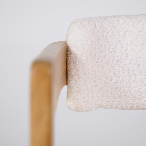 Chaise en bois et tissu bouclette blanc - Eira