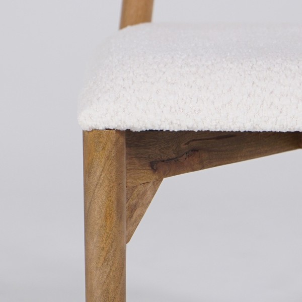Chaise en bois et tissu bouclette blanc - Alba