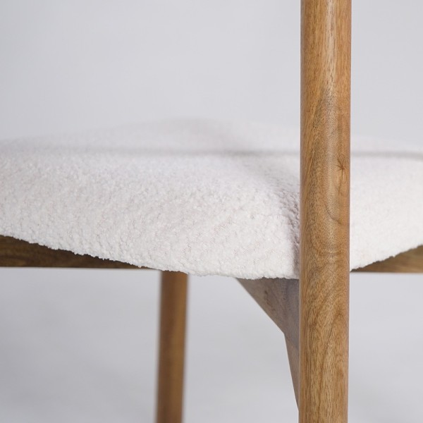 Chaise en bois et tissu bouclette blanc - Alba