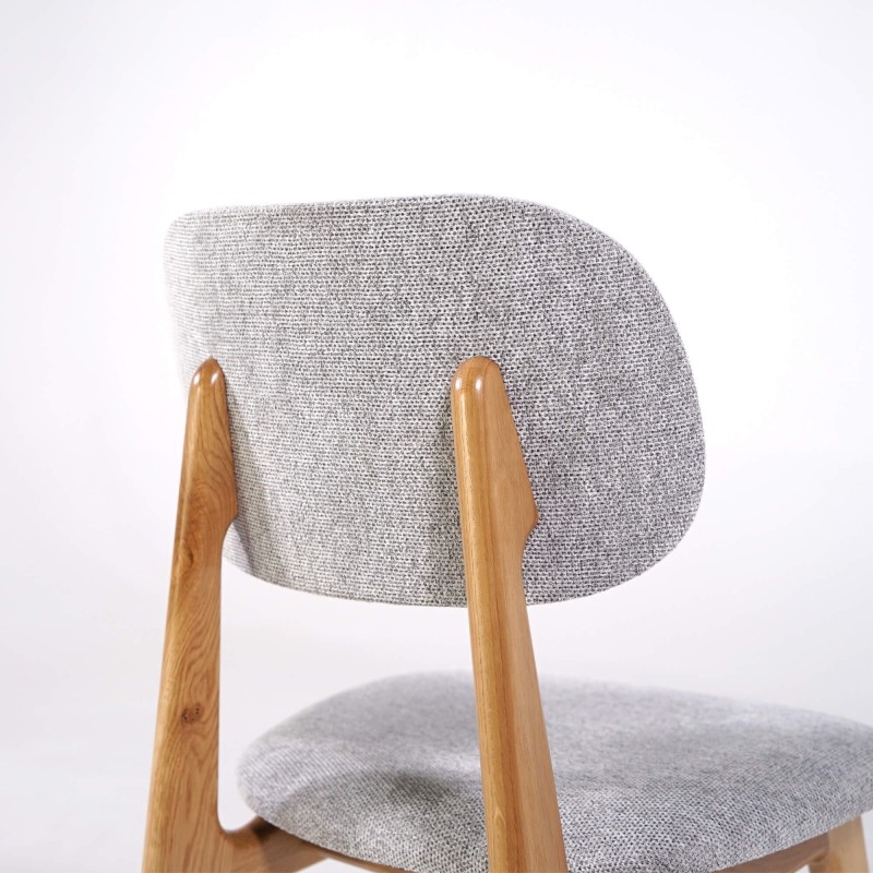 Chaise en bois massif de chêne et tissu gris - Skaga