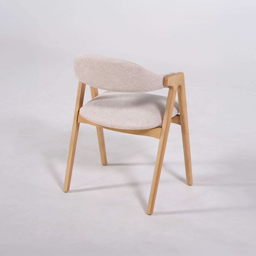 Chaise en bois naturel et tissu bouclé blanc - Lykke