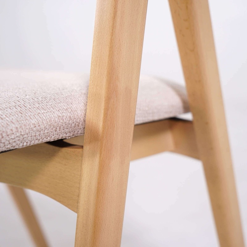 Chaise en bois naturel et tissu bouclé blanc - Lykke