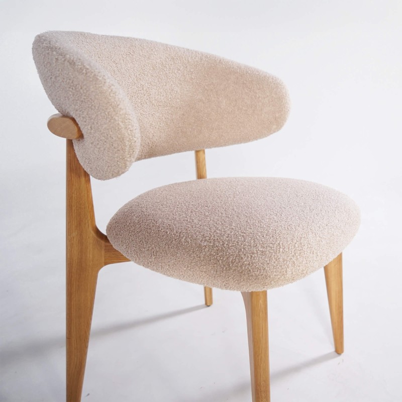 Chaise en bois massif de chêne et tissu beige - Lunna
