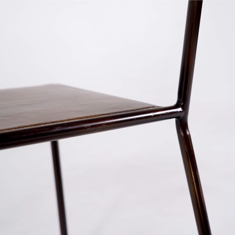 Chaise en cuir marron - Friends