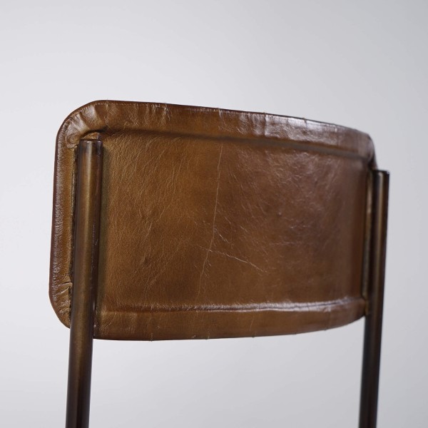 Chaise en cuir marron - Friends