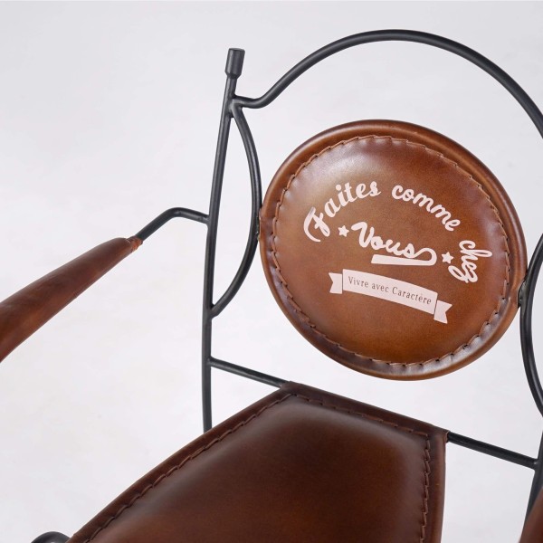 Chaise industrielle "Faites comme chez vous"