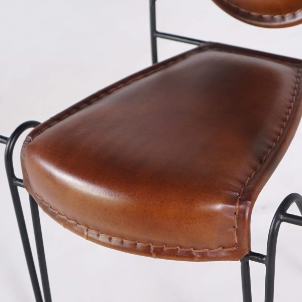 Chaise industrielle "Faites comme chez vous"