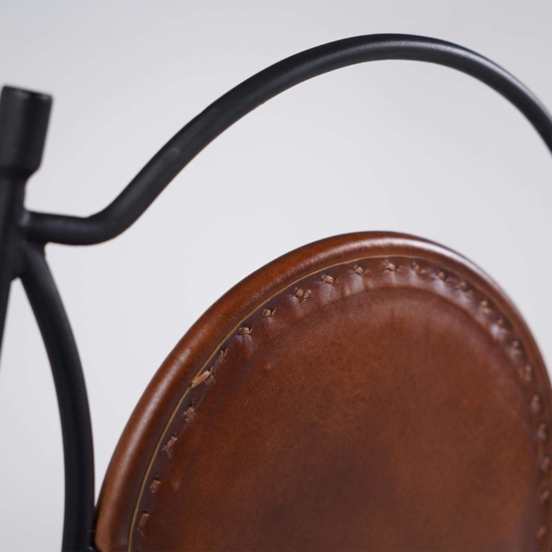 Chaise industrielle "Faites comme chez vous"
