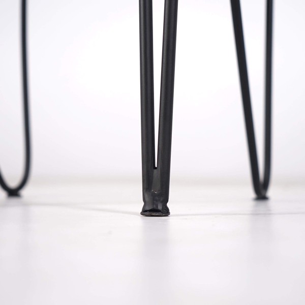 Chaise industrielle "Faites comme chez vous"