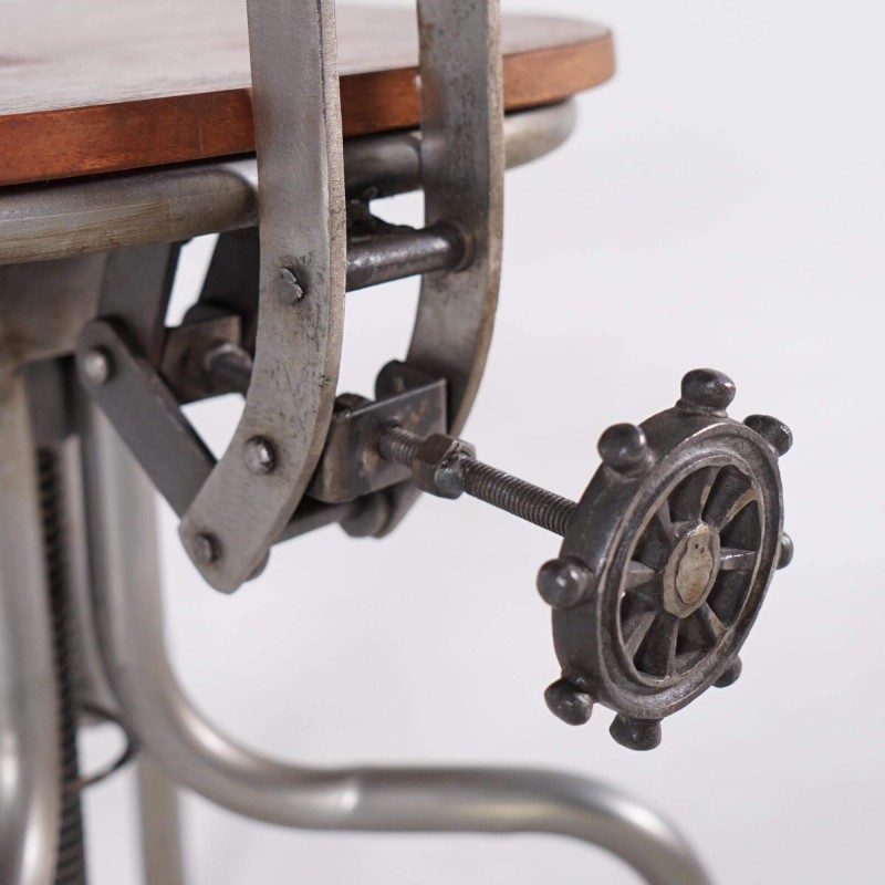 Chaise industrielle architecte