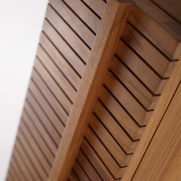 Colonne de salle de bain en bois massif de teck - Devika