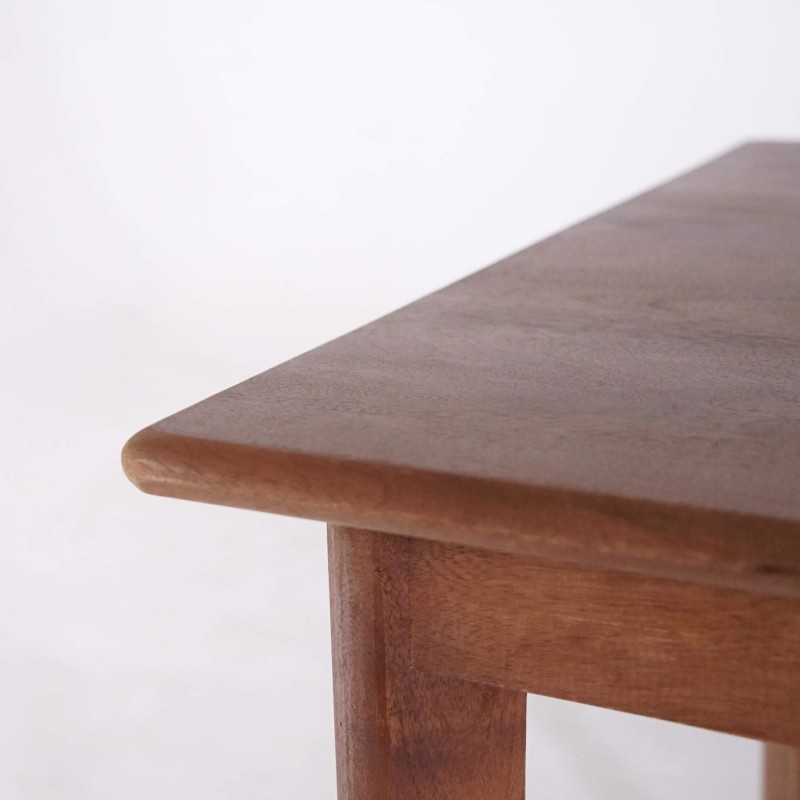 Table à manger rectangulaire en bois massif de manguier