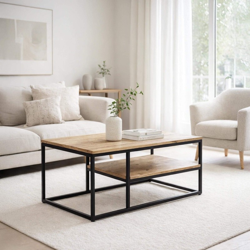 Table basse en bois avec plateau inférieur et structure en métal