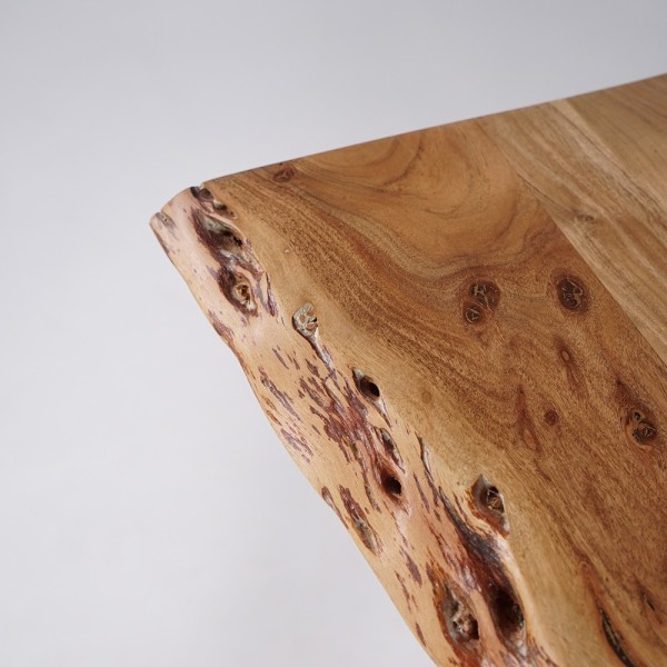 Table de salle à manger en bois massif à pied mikado en métal et bords naturels 200 cm