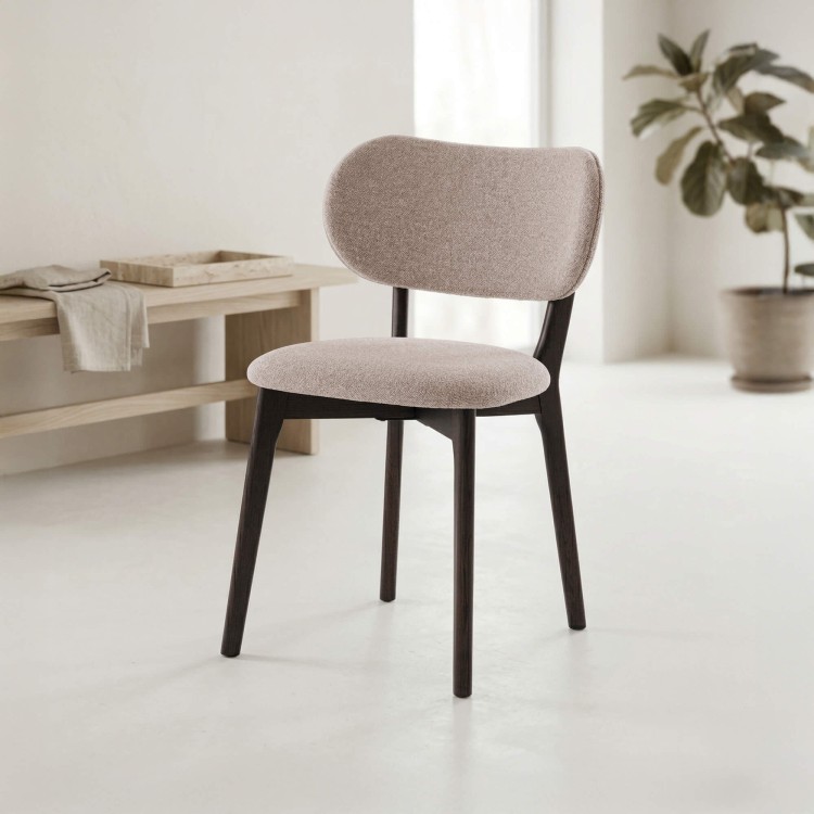 Chaise de salle à manger en bois de chêne et tissu taupe - Stilo