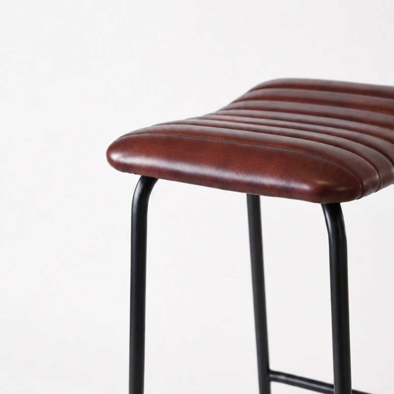 Tabouret haut en cuir naturel et métal