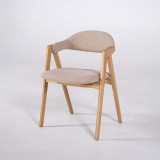 Chaise en bois naturel et tissu bouclette beige - Lykke
