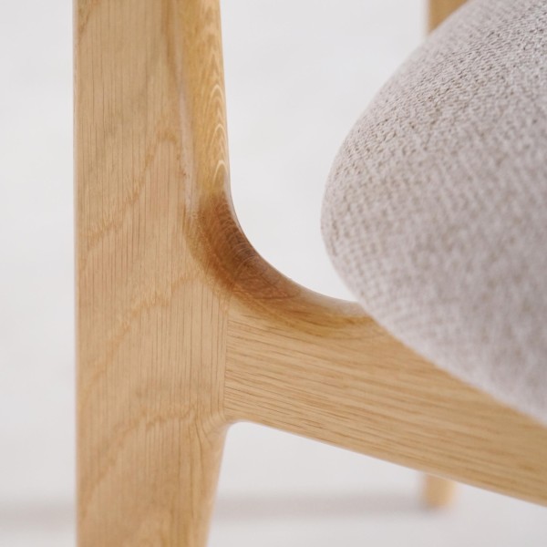 Chaise en bois massif de chêne et tissu beige - Skaga
