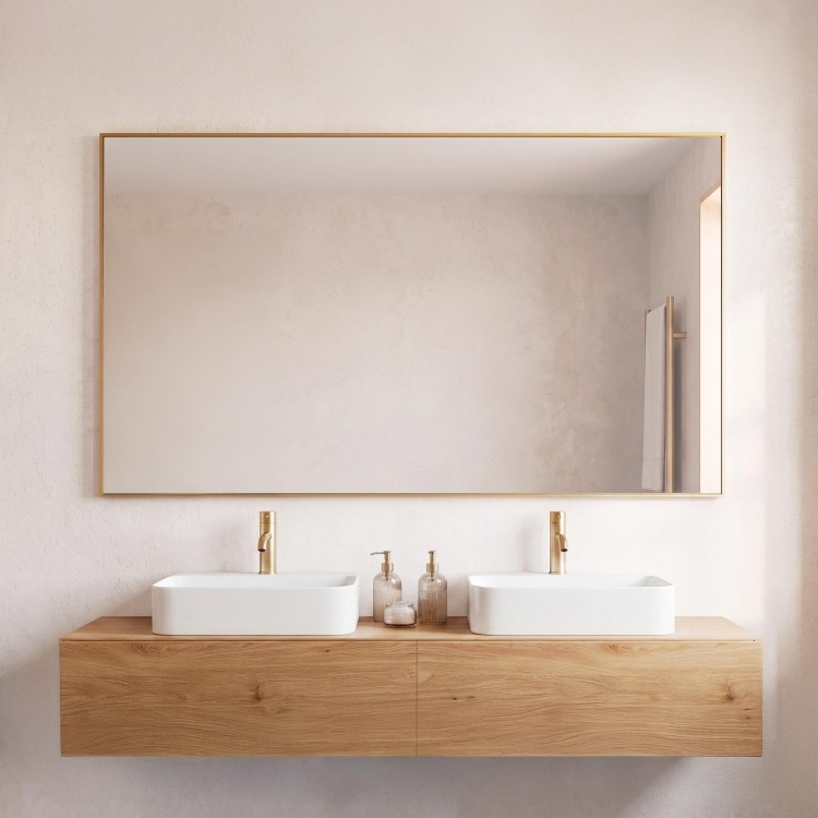 Grand miroir mural rectangulaire de salle de bain avec cadre en métal doré 120 x 75 cm