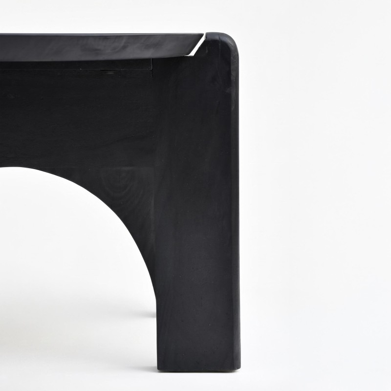Table basse ronde et noire en bois massif - Stellan