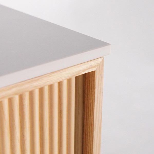 Meuble sous vasque suspendu en noyer blond avec plateau en céramique blanc 80 cm - Carnelian