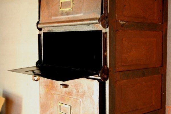 Meuble postier industriel finition rouille