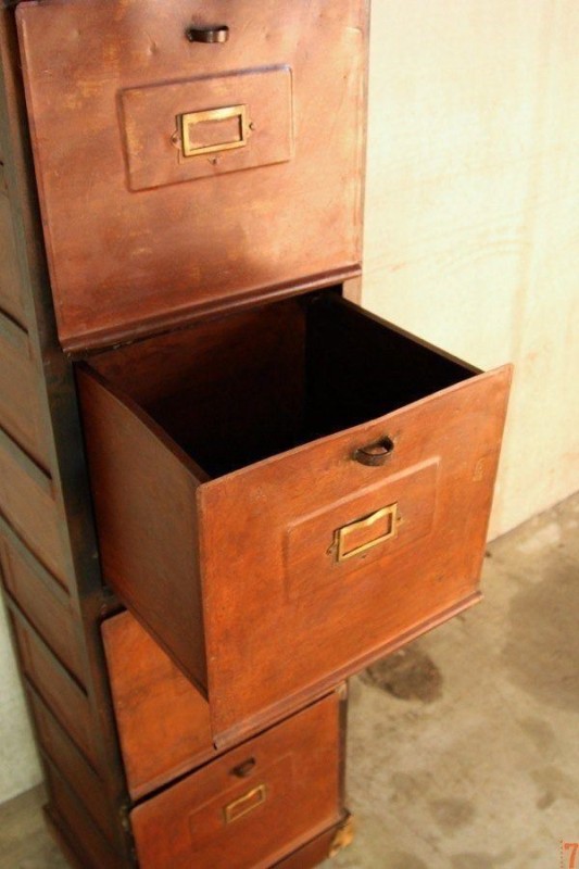 Meuble postier industriel finition rouille