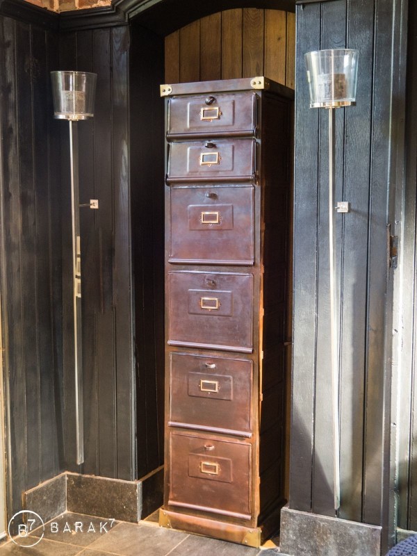 Meuble postier industriel finition rouille