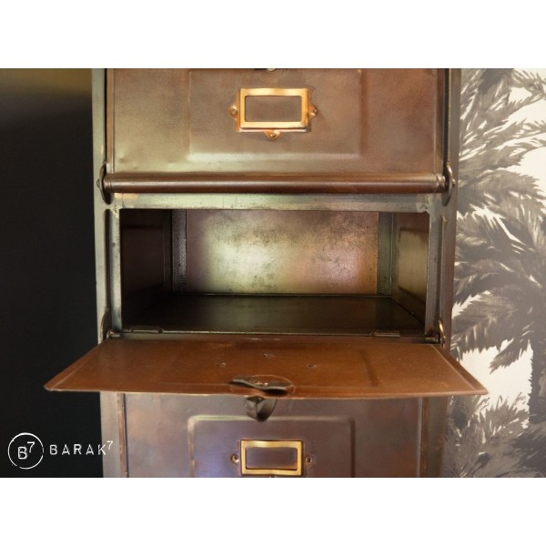 Meuble postier industriel finition rouille