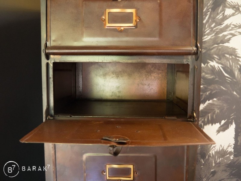 Meuble postier industriel finition rouille