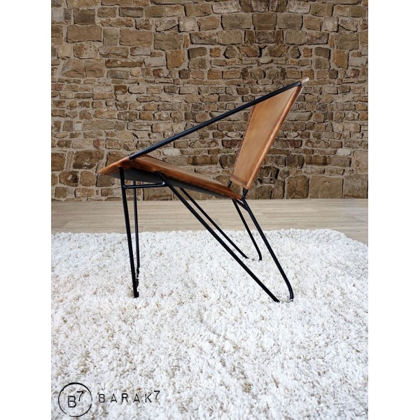Chaise en cuir papillon