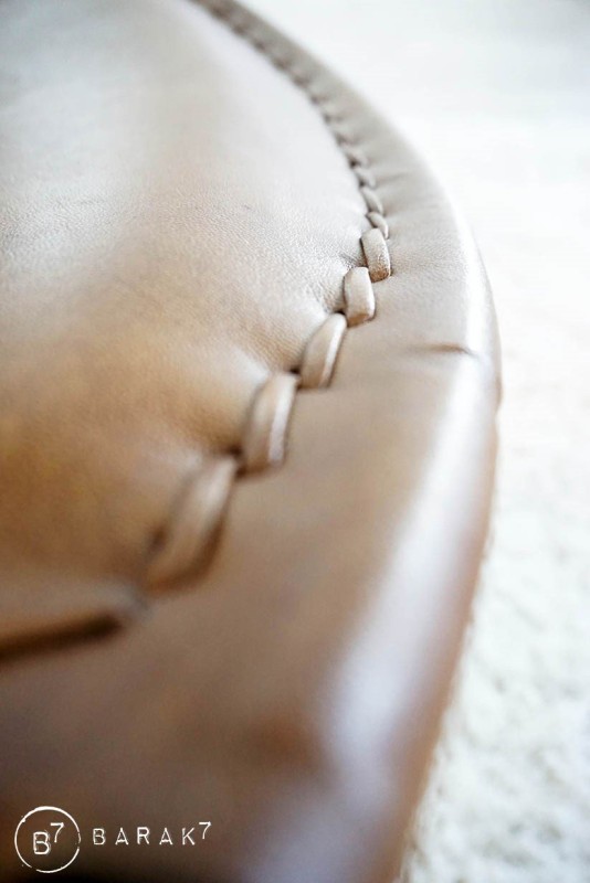 Chaise en cuir papillon - Paon