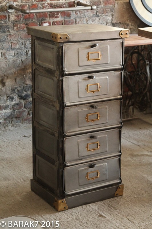 Chiffonnier industriel en métal