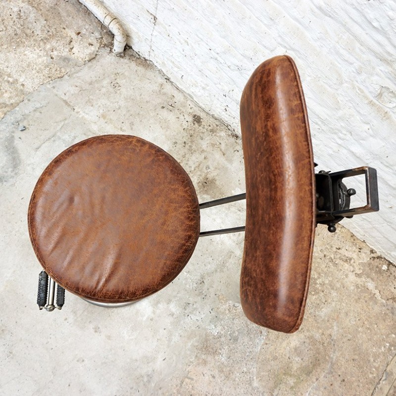 Tabouret de bar à pédales avec dossier