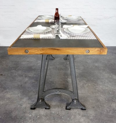 Table à manger industrielle plateau métal 160 cm