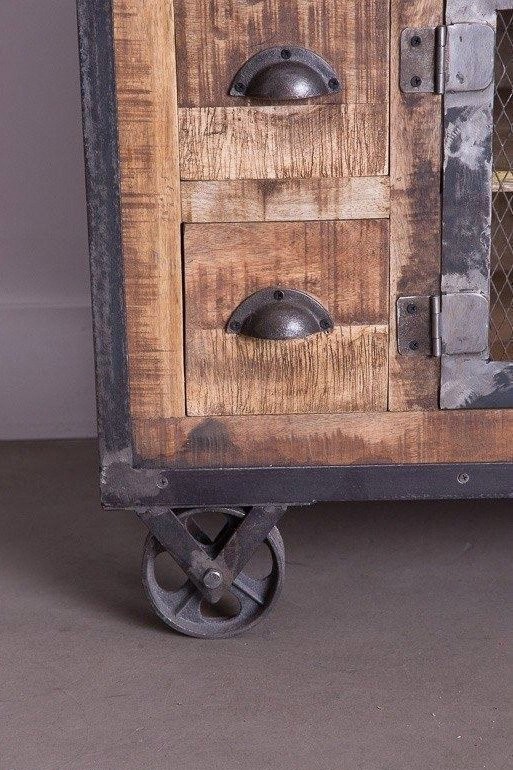 Meuble TV industriel 4 tiroirs finition antique