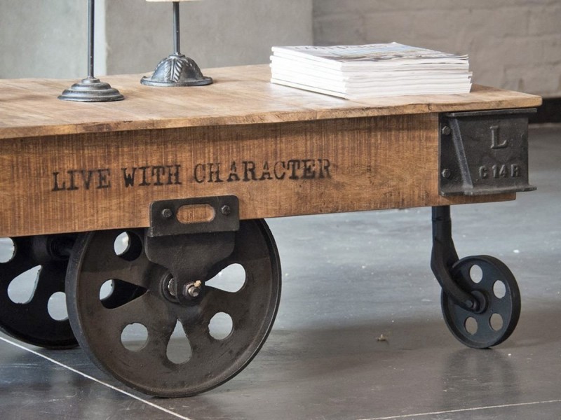 Table basse industrielle finition noir