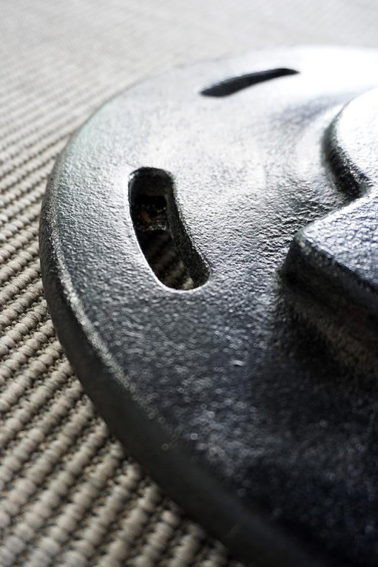 Petite table industrielle réhaussable