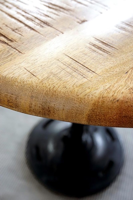 Petite table industrielle réhaussable