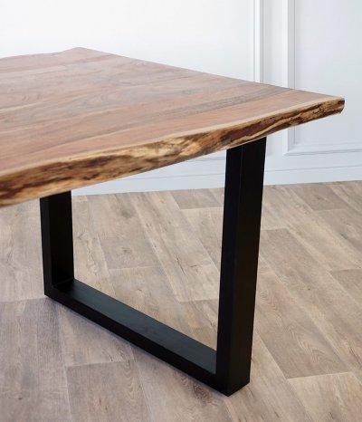 Table à manger bois massif avec pieds en métal