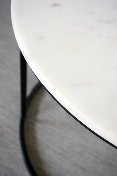 Table basse ronde en marbre blanc - Mayo